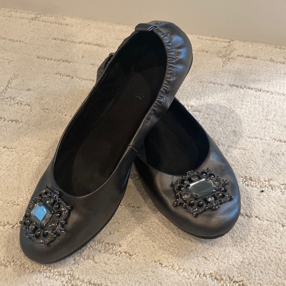 Easy Spirit Jeweled Flat - Size 7.5